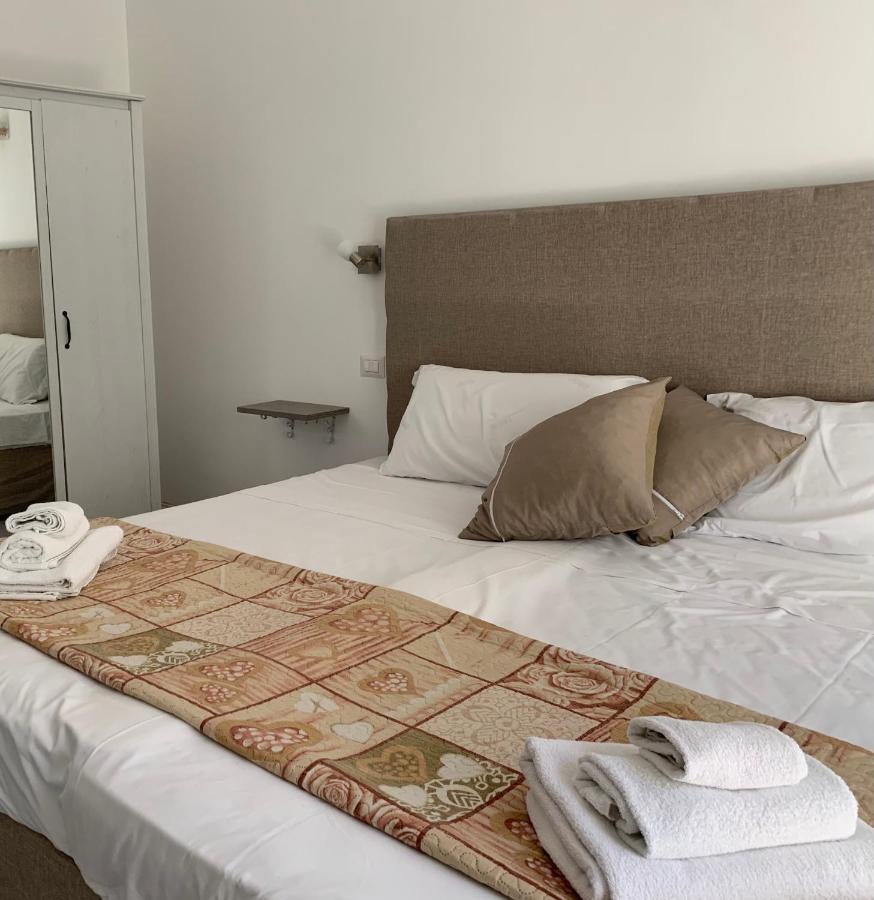 Vittoria Luxury Suite Вико Екуензе Екстериор снимка