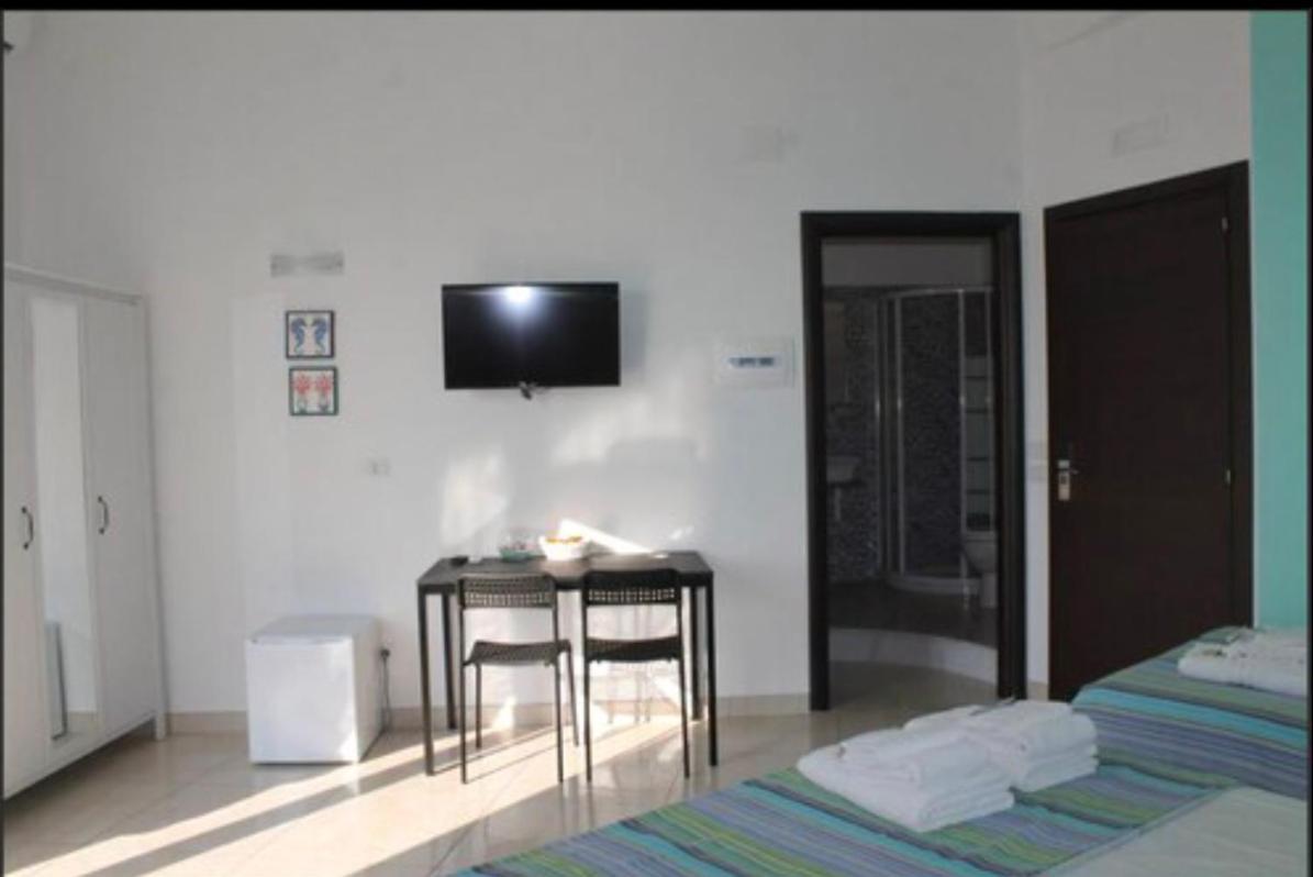 Vittoria Luxury Suite Вико Екуензе Екстериор снимка