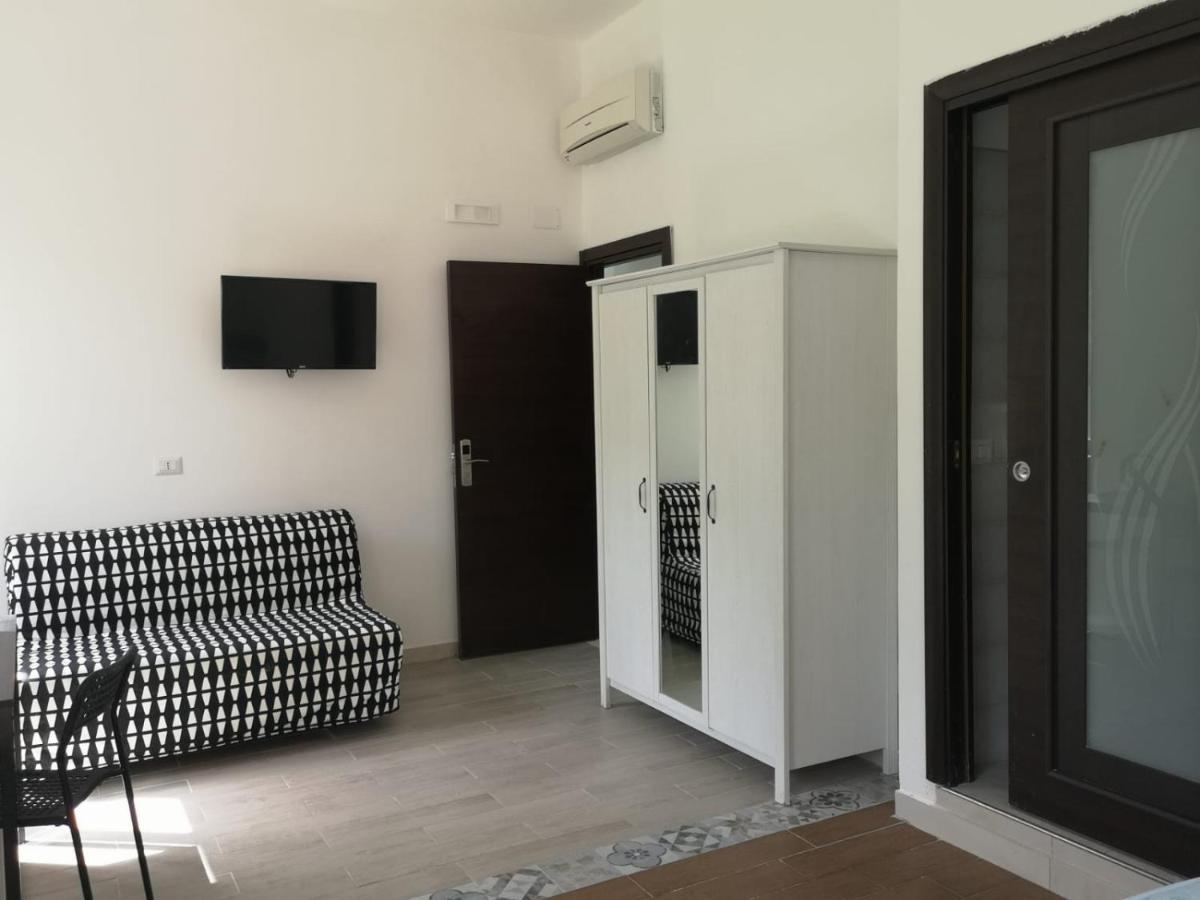 Vittoria Luxury Suite Вико Екуензе Екстериор снимка