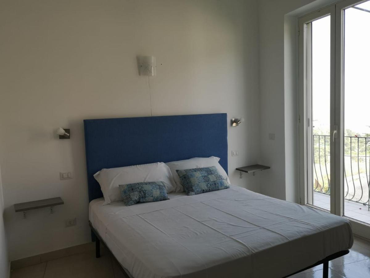 Vittoria Luxury Suite Вико Екуензе Екстериор снимка