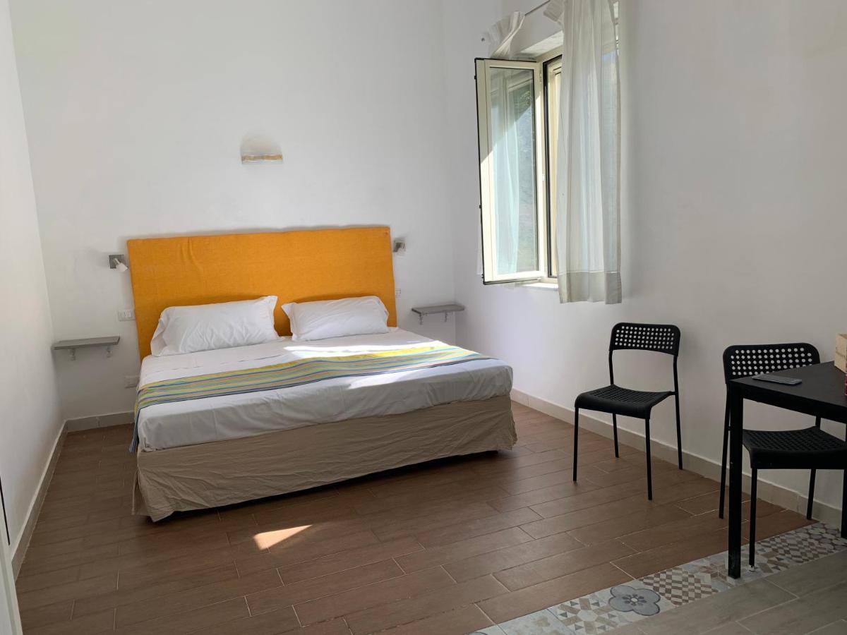 Vittoria Luxury Suite Вико Екуензе Екстериор снимка