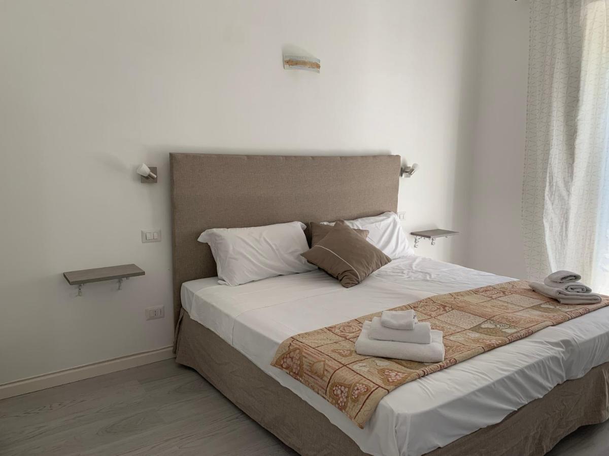 Vittoria Luxury Suite Вико Екуензе Екстериор снимка